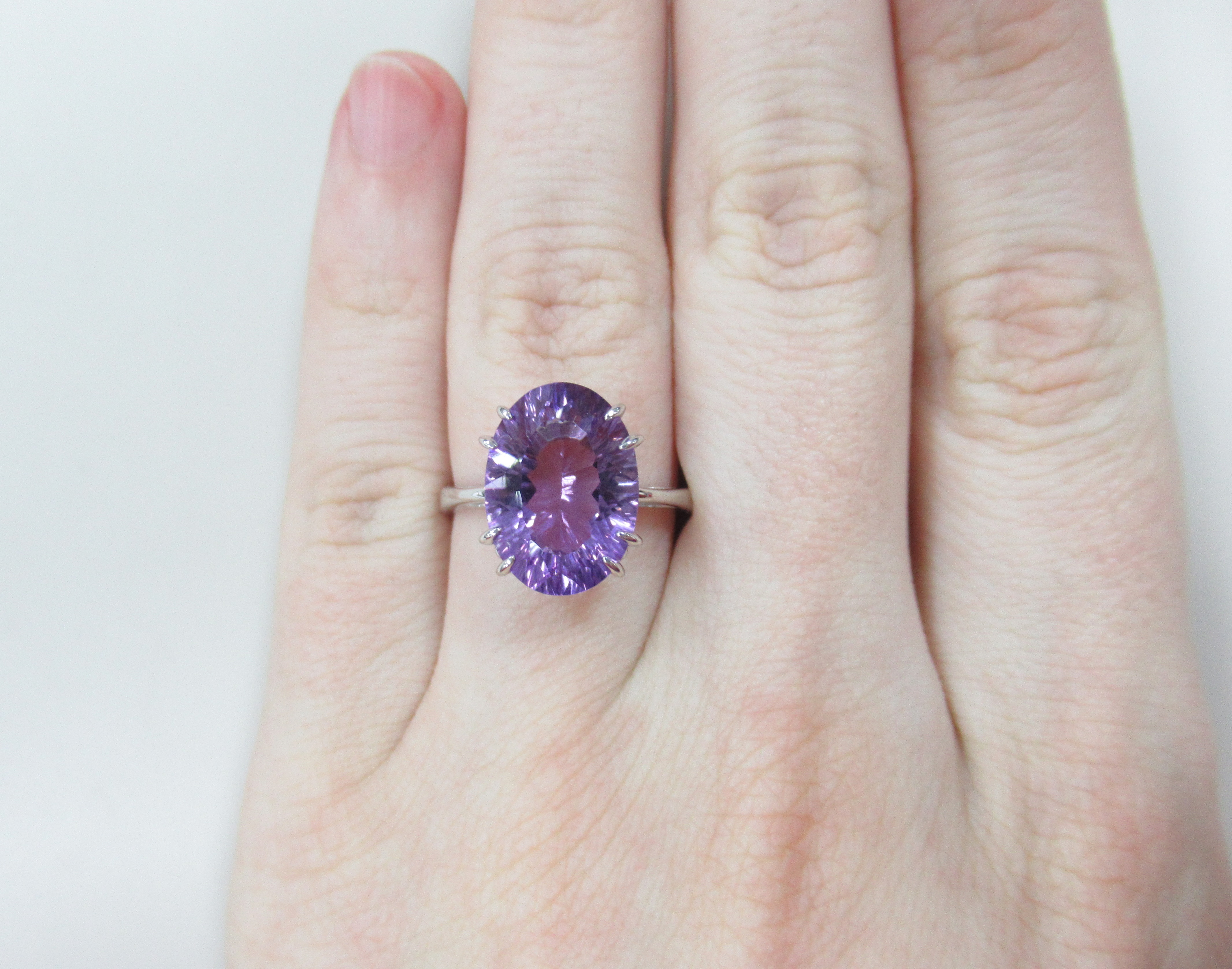 Серебряное кольцо с аметистом